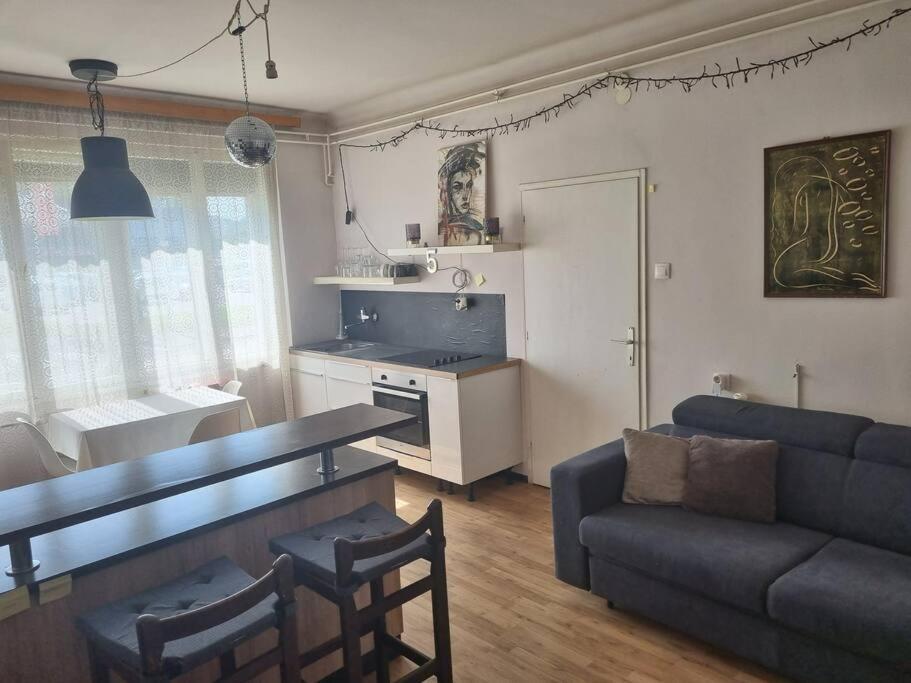 Appartement Cosy 2 With Nice Vibe, For Up To 4 *